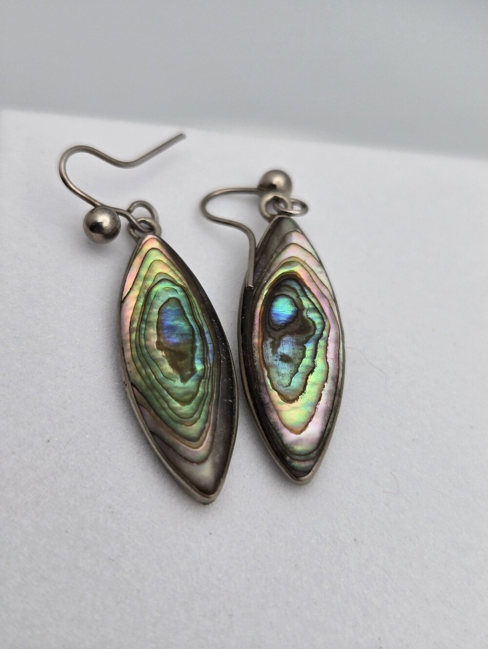 Mexico Silver Abalone Shell Teardrop Dangle Earrings Iridescent Green Purple 1"